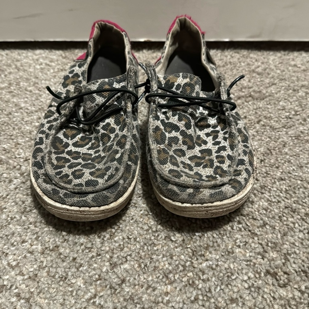 Hey Dudes Girls Leopard Print Size Y1 Wendy